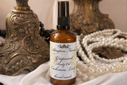 Winogronowy olejek do ciała Cashmere Lady